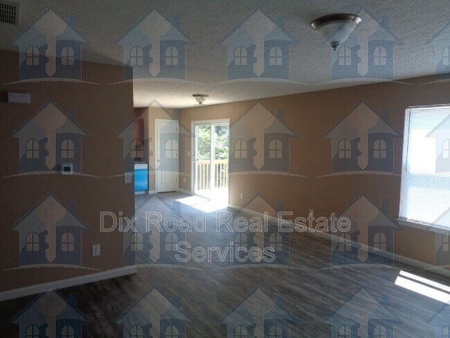 Foto del edificio - 232 Timber Hill Dr