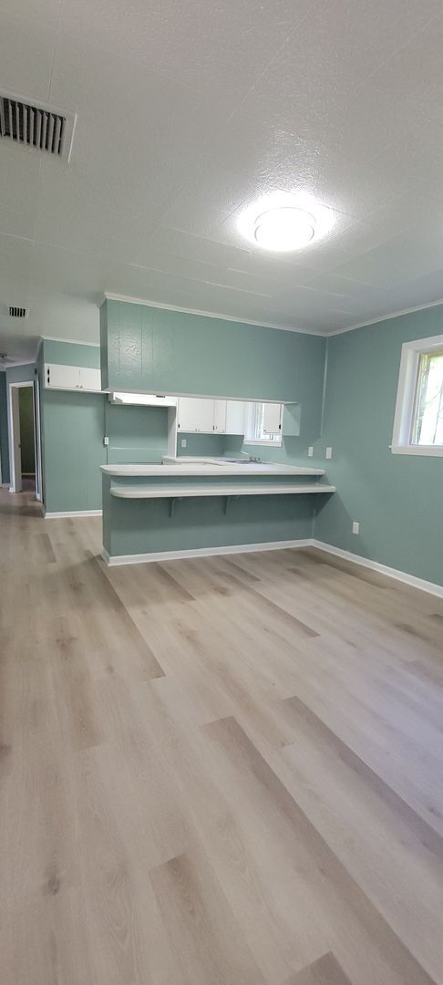Foto del edificio - Beautiful 4 bedroom/1 bath home fully reha...
