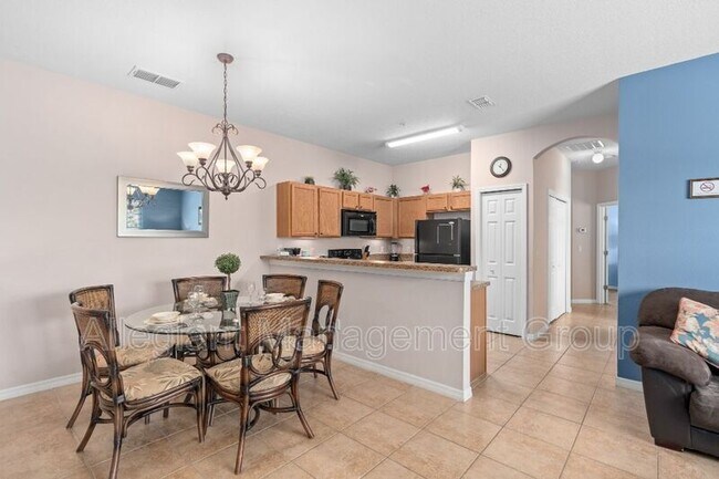Building Photo - 2835 Oakwater Dr