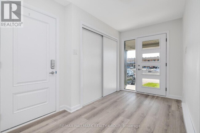 Building Photo - 305 Raheen Ct