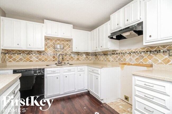 Foto del edificio - 7325 Palgrave Ln