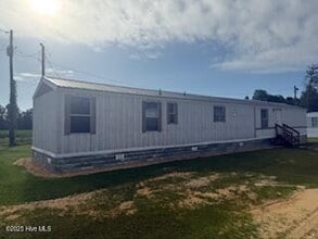 Building Photo - 3745 Burgaw Hwy