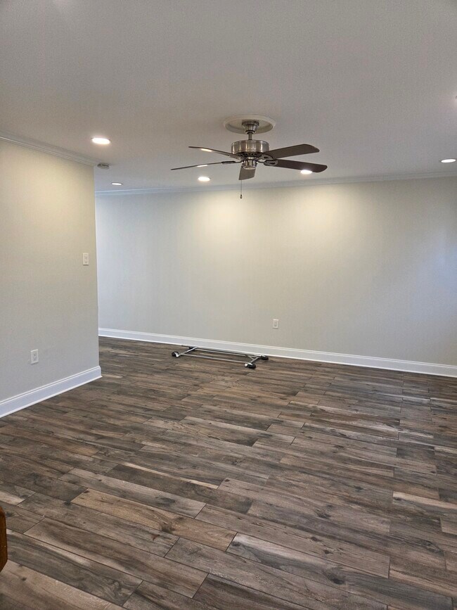 Living area - 218 Terry Pky