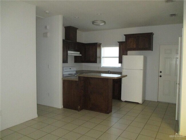 Building Photo - 3004 Diamondhead Ave