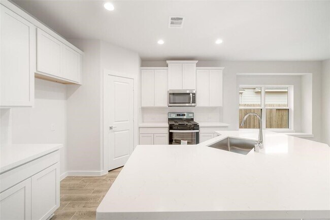 Foto del edificio - 770 Dewberry Rd