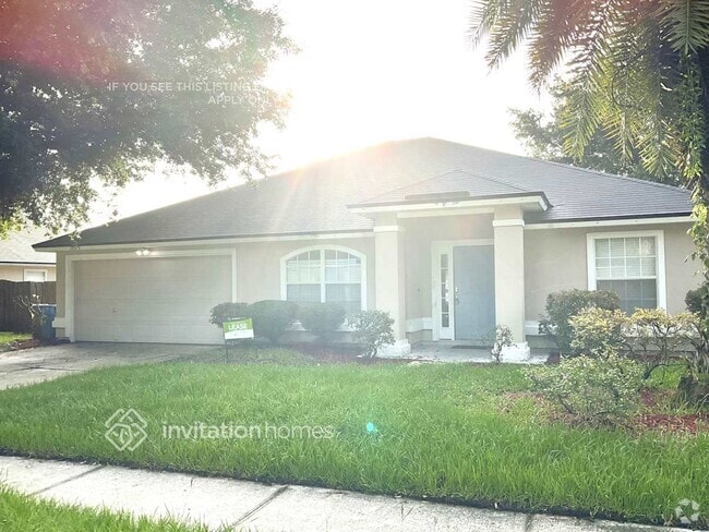 Building Photo - 14079 Crestwick Dr W