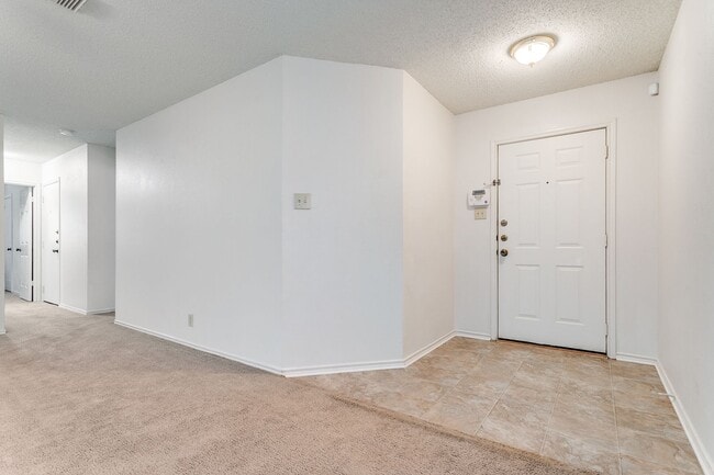 Building Photo - Welcome home to this single-story home in highly desirable Northwest Crossing