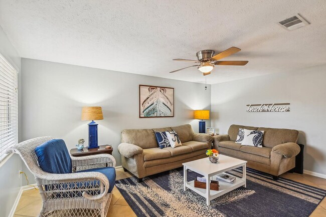 Foto del edificio - 5710 Sunset Ave