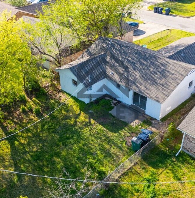 Foto del edificio - 4 Bedroom Rent to Own Home Available!