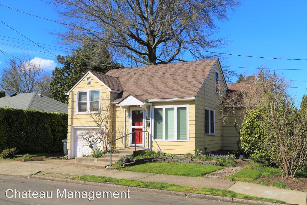 3 br, 1 bath House 2925 NW Fillmore Ave. House for Rent in