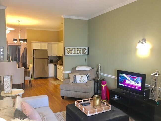 Foto del edificio - 439 W Fourth St