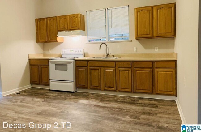 Building Photo - 2 br, 1 bath House - 306 11th Ave NE
