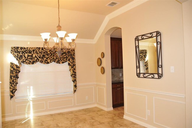 Foto del edificio - 9732 Ellery Ave