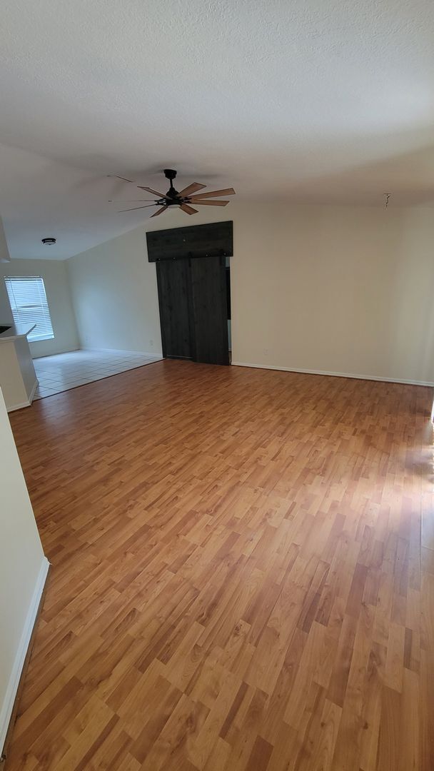 Building Photo - 701 Orchid Ave