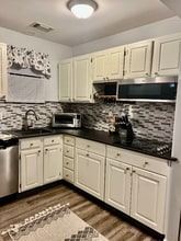 Building Photo - 1623 Old Pond Ln