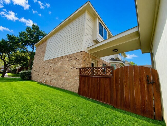 Foto del edificio - 6315 Holly Canyon Ct