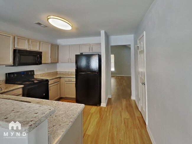 Building Photo - 3400 Fatima Ct