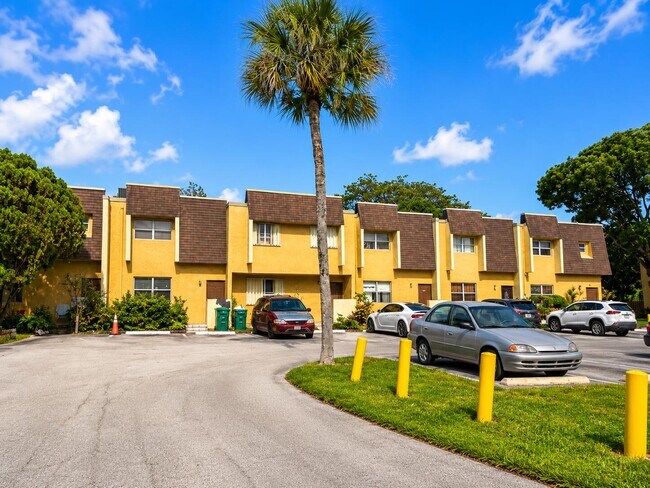 Foto del edificio - 5728-5728 Blueberry Ct