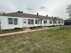Foto principal - Charming 2-Bedroom Apartment in SE Wichita...