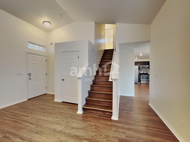 Building Photo - 2513 E Cinnamon Ln