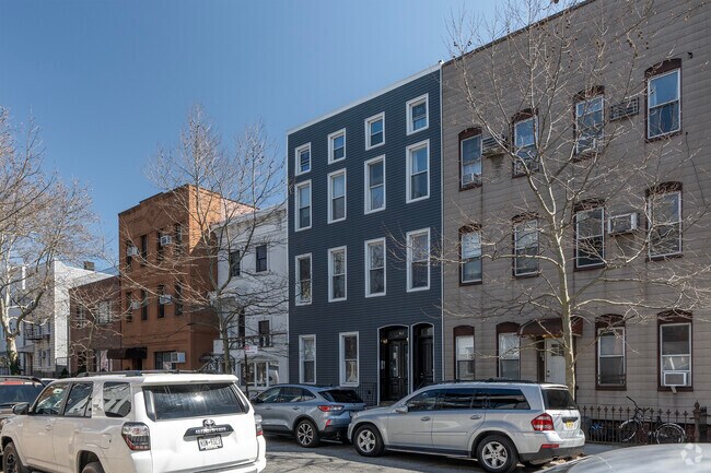 Foto del edificio - 62 Skillman Ave