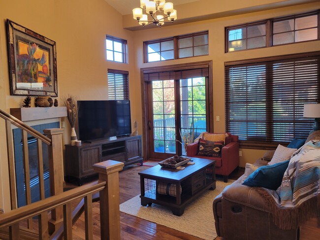 Foto del edificio - 2090 W Bellerive Ln