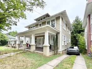 Building Photo - 218 Tate St