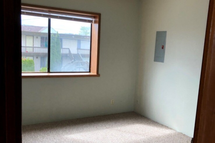Bedroom, new paint - 1604 7th St