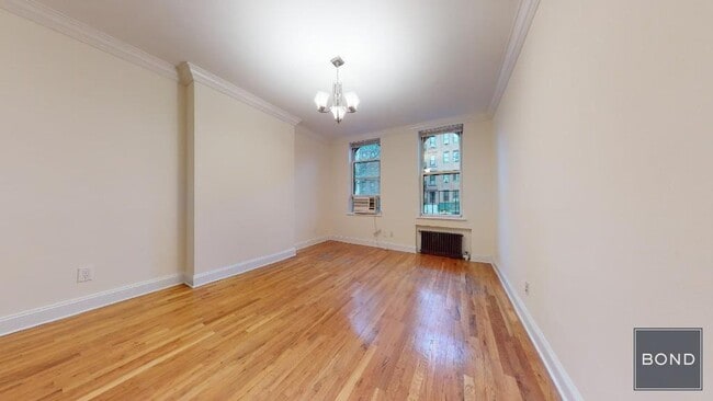 Building Photo - 1588 York Ave