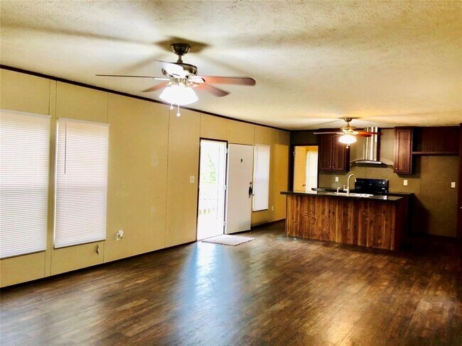 Building Photo - 14122 Shadow Bay Dr