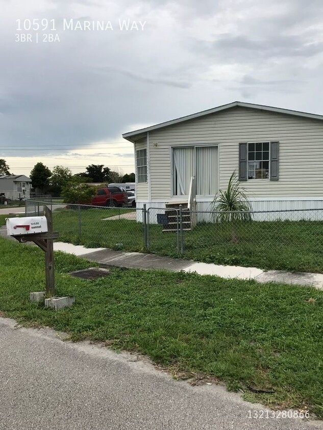 Primary Photo - 3/2 HUGE SINGLE FAMILY MOBILE HOME AVAILAB...