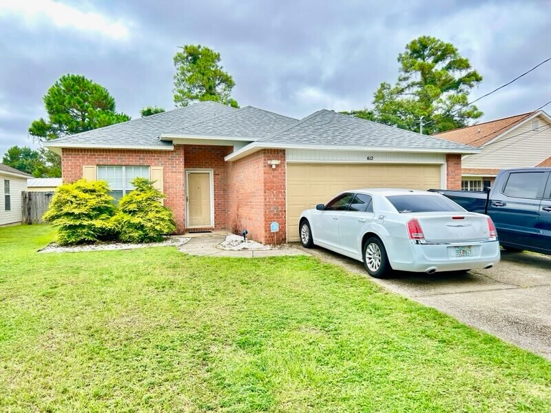 Primary Photo - 612 Reservation Ave