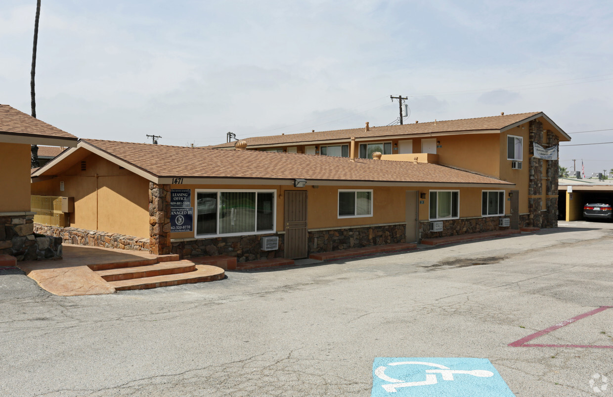 Pueblo Bonito Apartments Photo