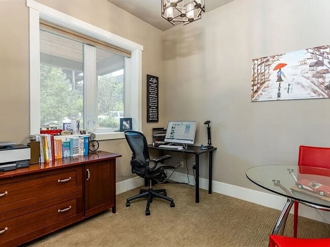 Foto del edificio - Spacious Tetherow Home with Community Amenities