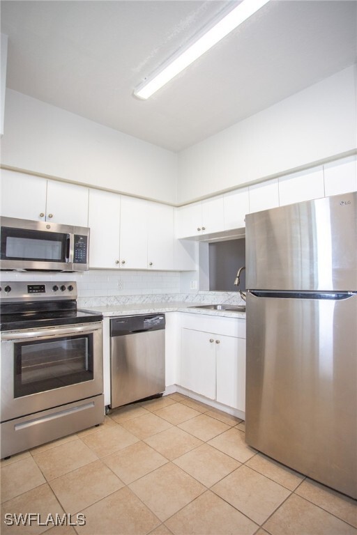 Foto del edificio - 8312 Bernwood Cove Loop