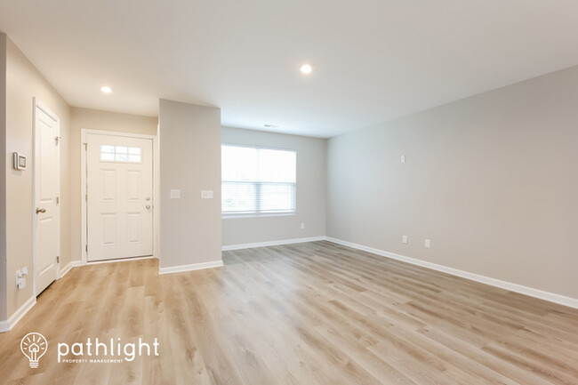 Foto del edificio - 132 Portchester Ln, Greenville, SC, 29605
