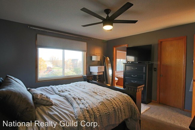 Foto del edificio - 5 br, 4 bath House - 13311 Hynes Road