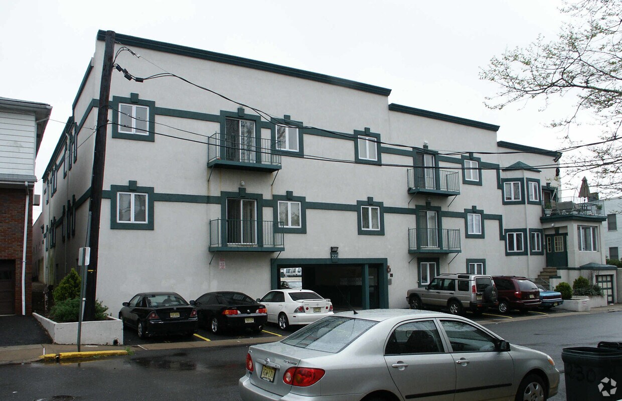 Primary Photo - Wheeler Manor
