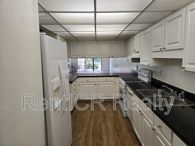 Foto del edificio - 3505 Tarpon Woods Blvd