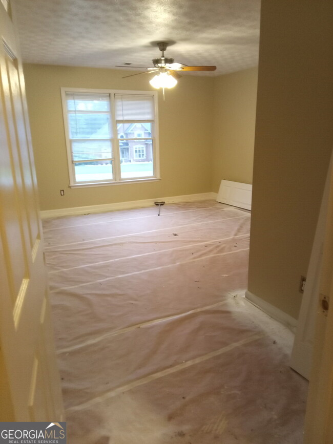 Building Photo - 3213 Southridge