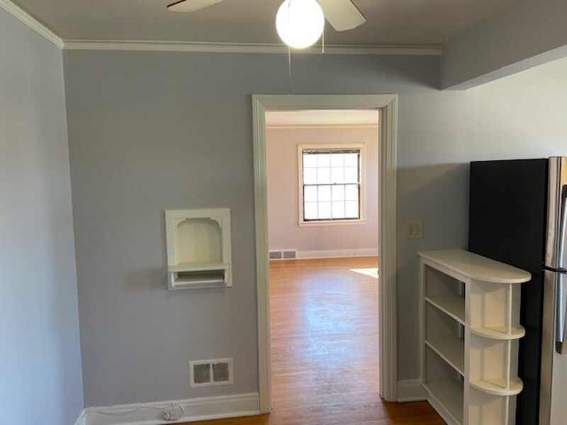 Foto principal - 2327 Mount Claire Ave