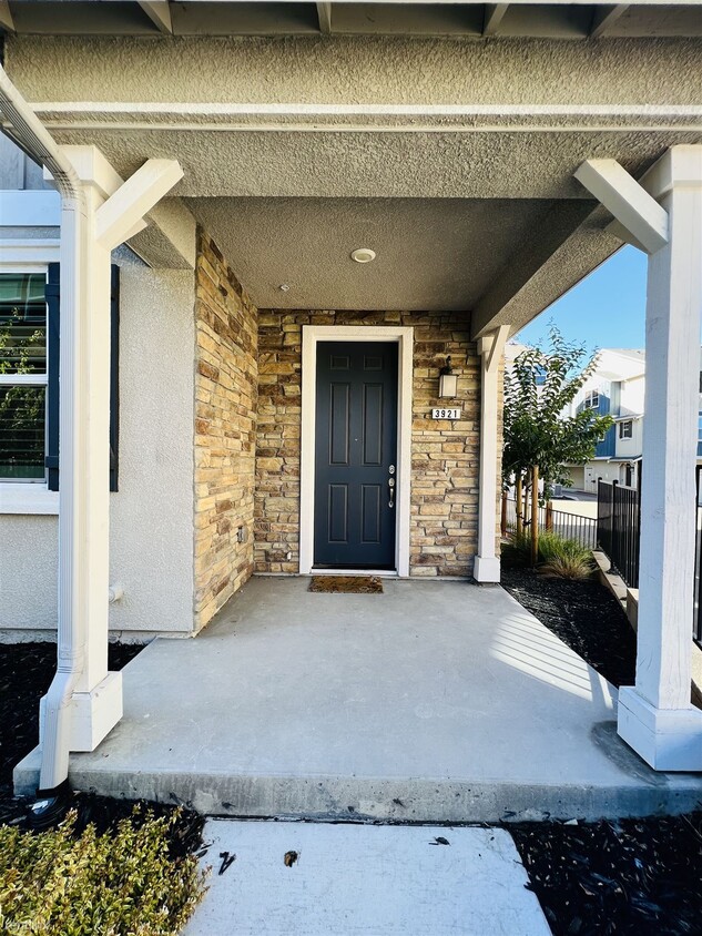 Primary Photo - 4 br, 3.5 bath House - 3921 Guerneville Way
