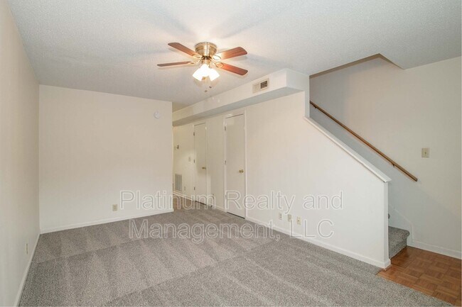 Building Photo - 117 Hickory Trace Rd