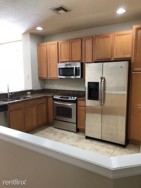 Building Photo - 2 br, 2.5 bath Townhome - Verona Lakes