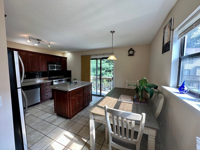 Foto del edificio - 15 Crest St