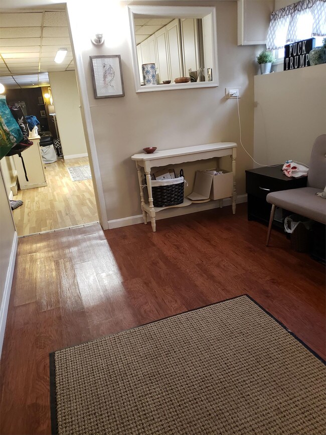 Building Photo - 355 S Winooski Ave