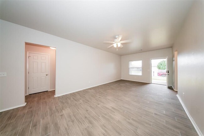Foto del edificio - 7601 Lipizzan Rd