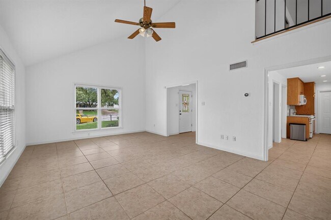 Building Photo - 1202 Knollpark Cir