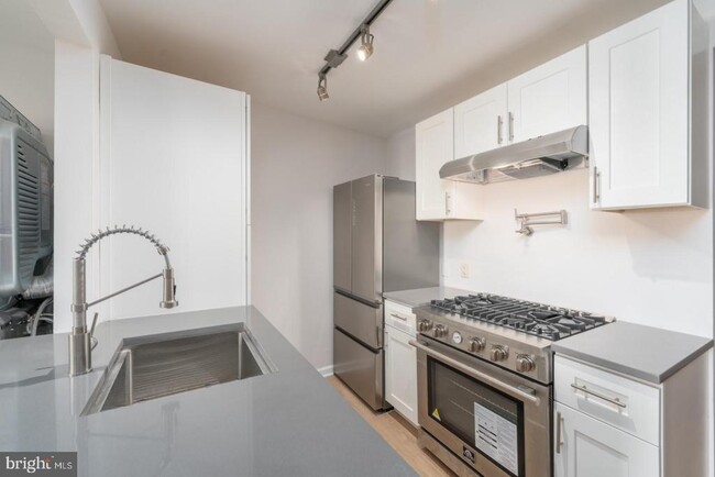 Foto del edificio - 1044 Patapsco St