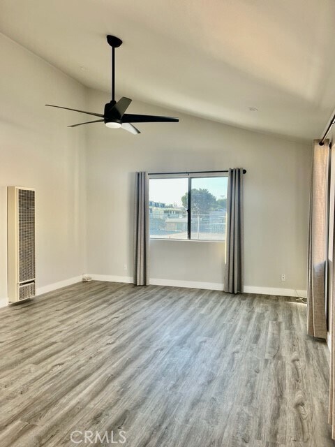 Foto principal - 834 W 17th St